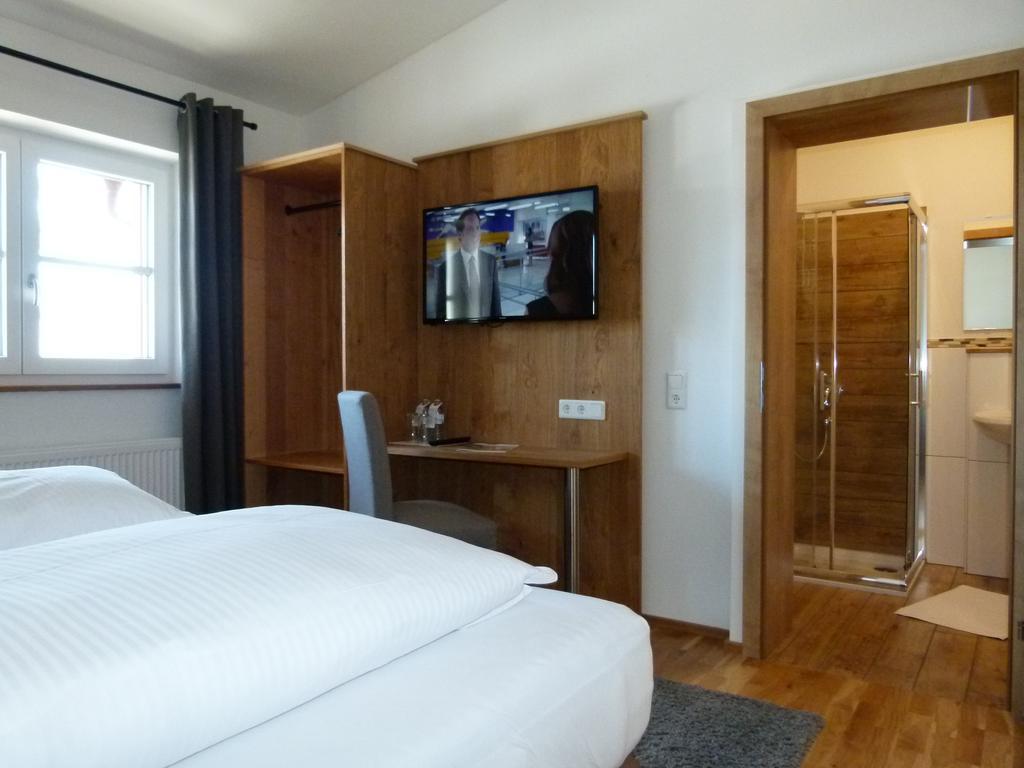 ברגהיים Hotel Fischachstubn מראה חיצוני תמונה